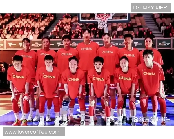 中国女篮公布12人名单只带两名中锋明日迎战首场比赛